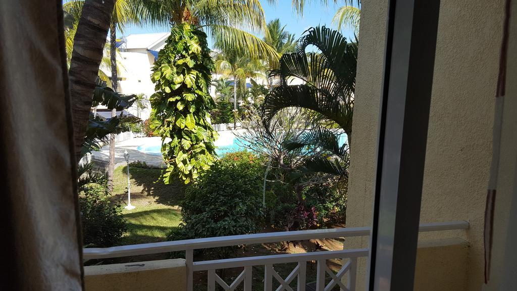 Villa In Le Tamier, 4 Bedrooms, 300M Flic En Flac Beach エクステリア 写真