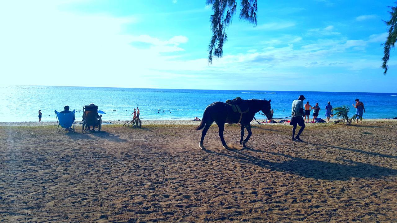 Villa In Le Tamier, 4 Bedrooms, 300M Flic En Flac Beach エクステリア 写真
